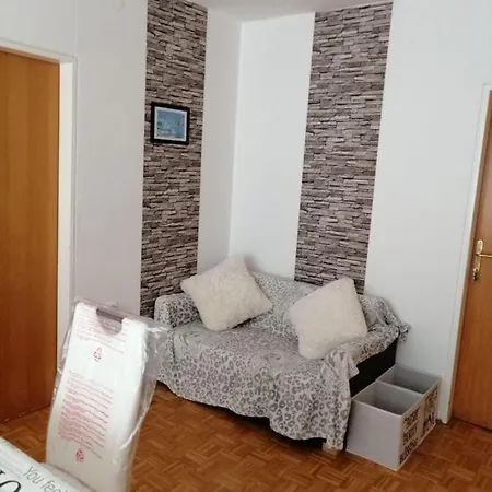Arena Stozice Ostanak kod kuće *
